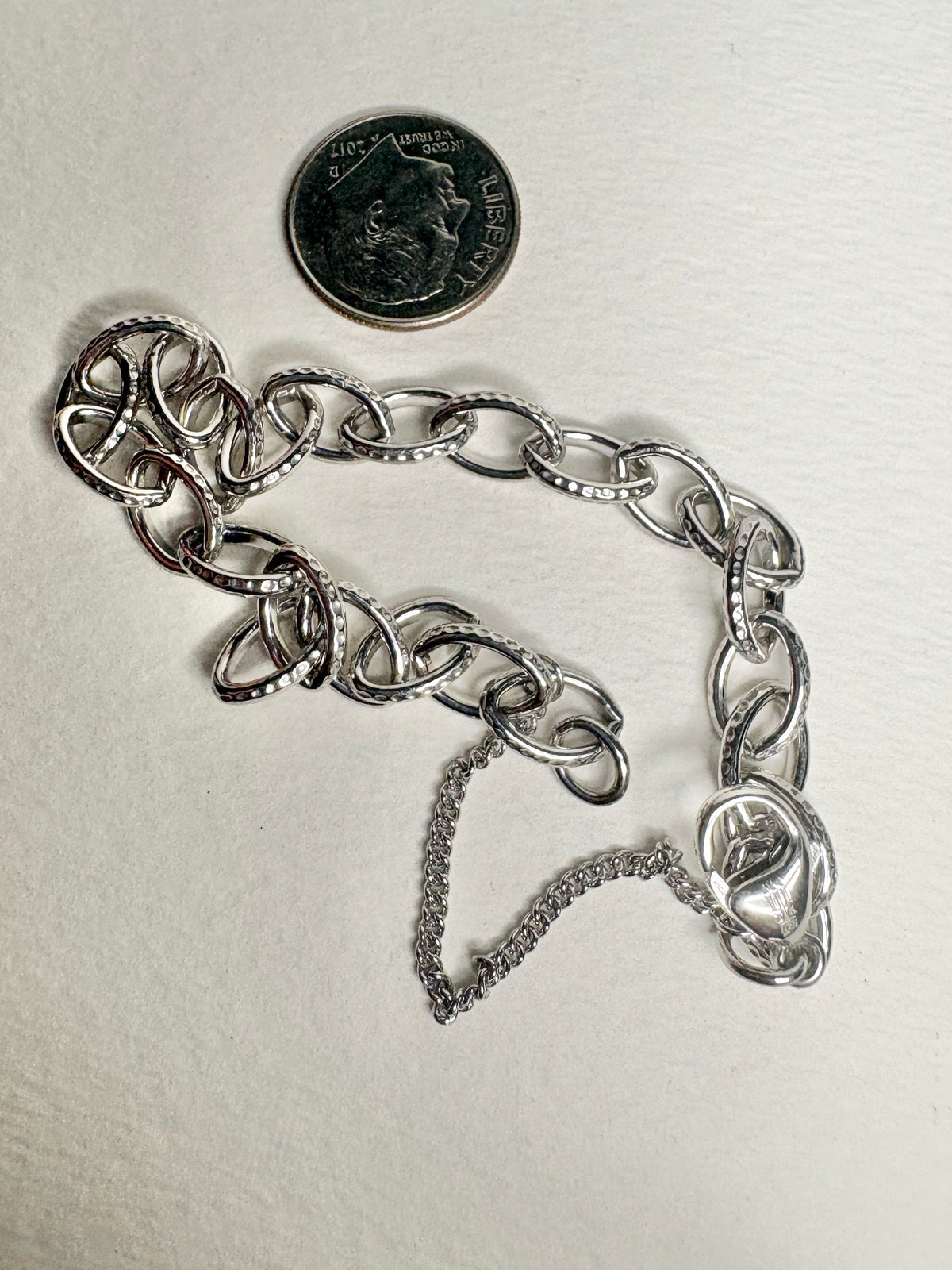 Textured Oval Charm Bracelet by James Avery size M 7.5"