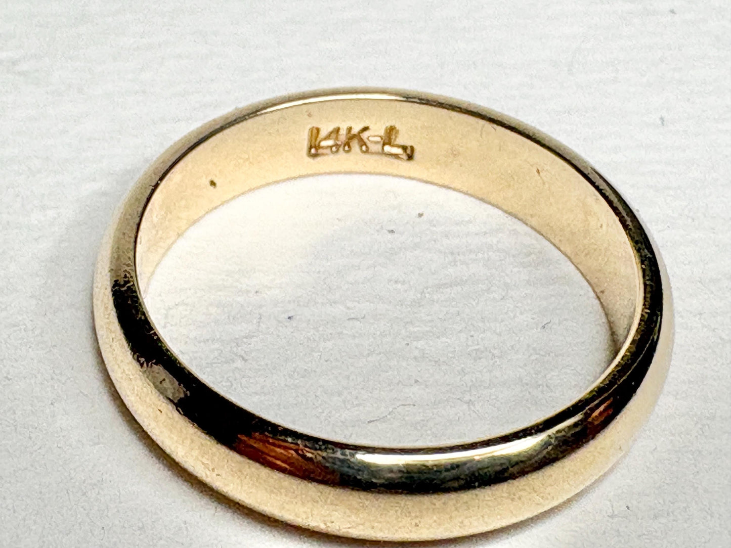 Solid 14k Gold 4.25mm Band Ring 4.5g Size 7.25 - NewLifeJewelryVault