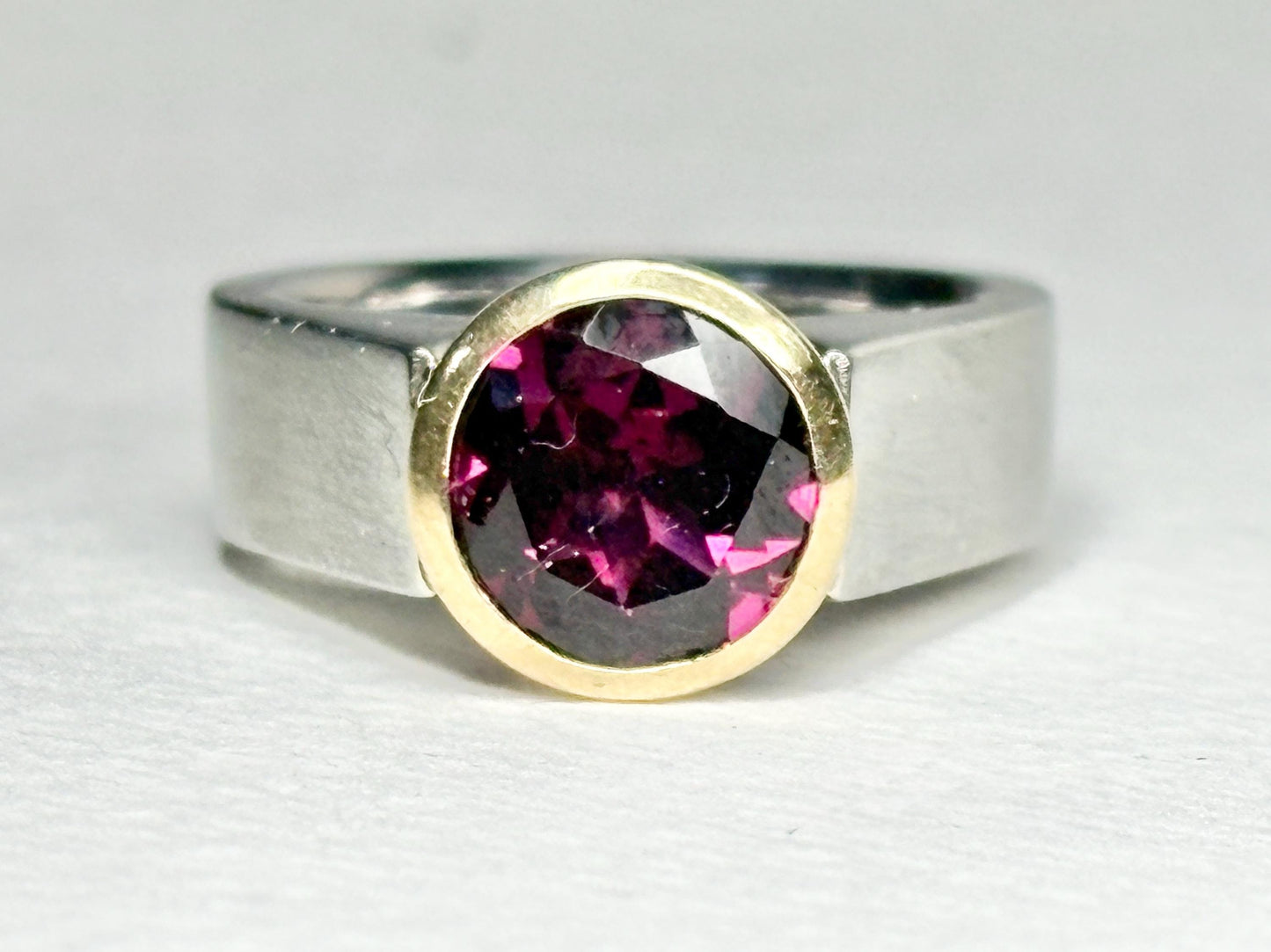 Stunning Rhodolite Garnet Bezel Set Ring Solid 18k and Metal 7.1g size 5.25 - NewLifeJewelryVault