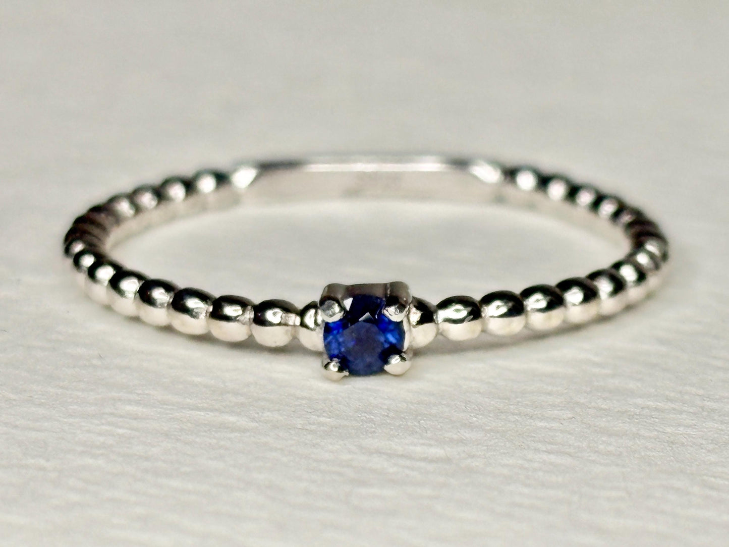Natural Blue Sapphire Beaded Band Ring Sterling Silver size 9 - NewLifeJewelryVault