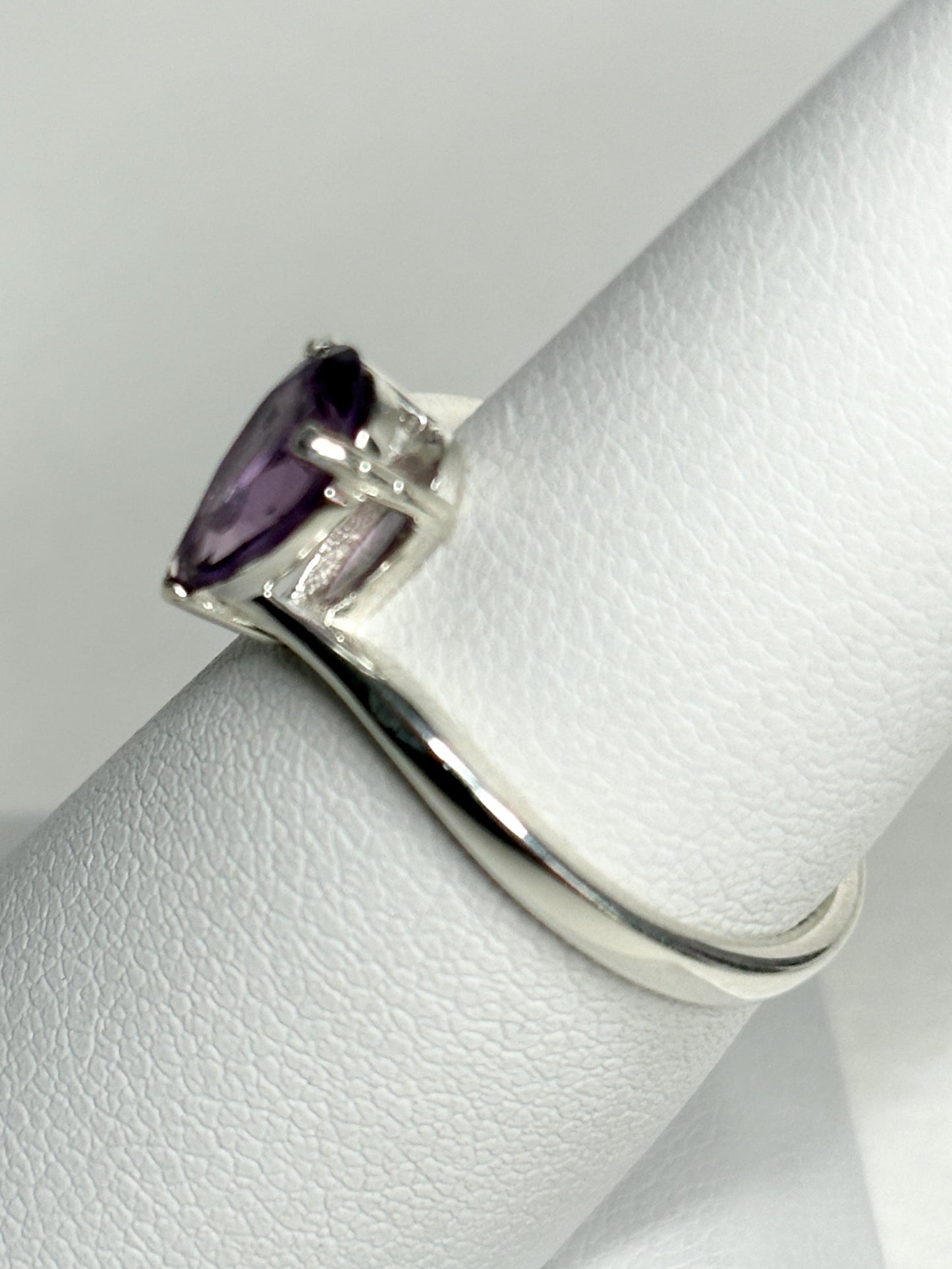 Lab Grown Color Change Pear Sapphire Ring in Sterling Silver size 7 - NewLifeJewelryVault