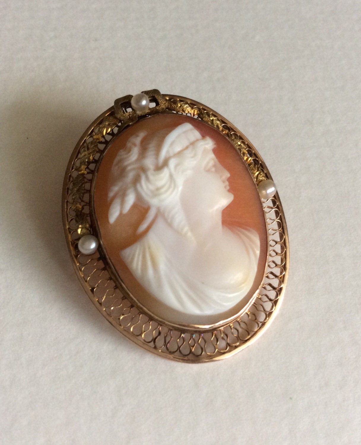 Brooches & Pins