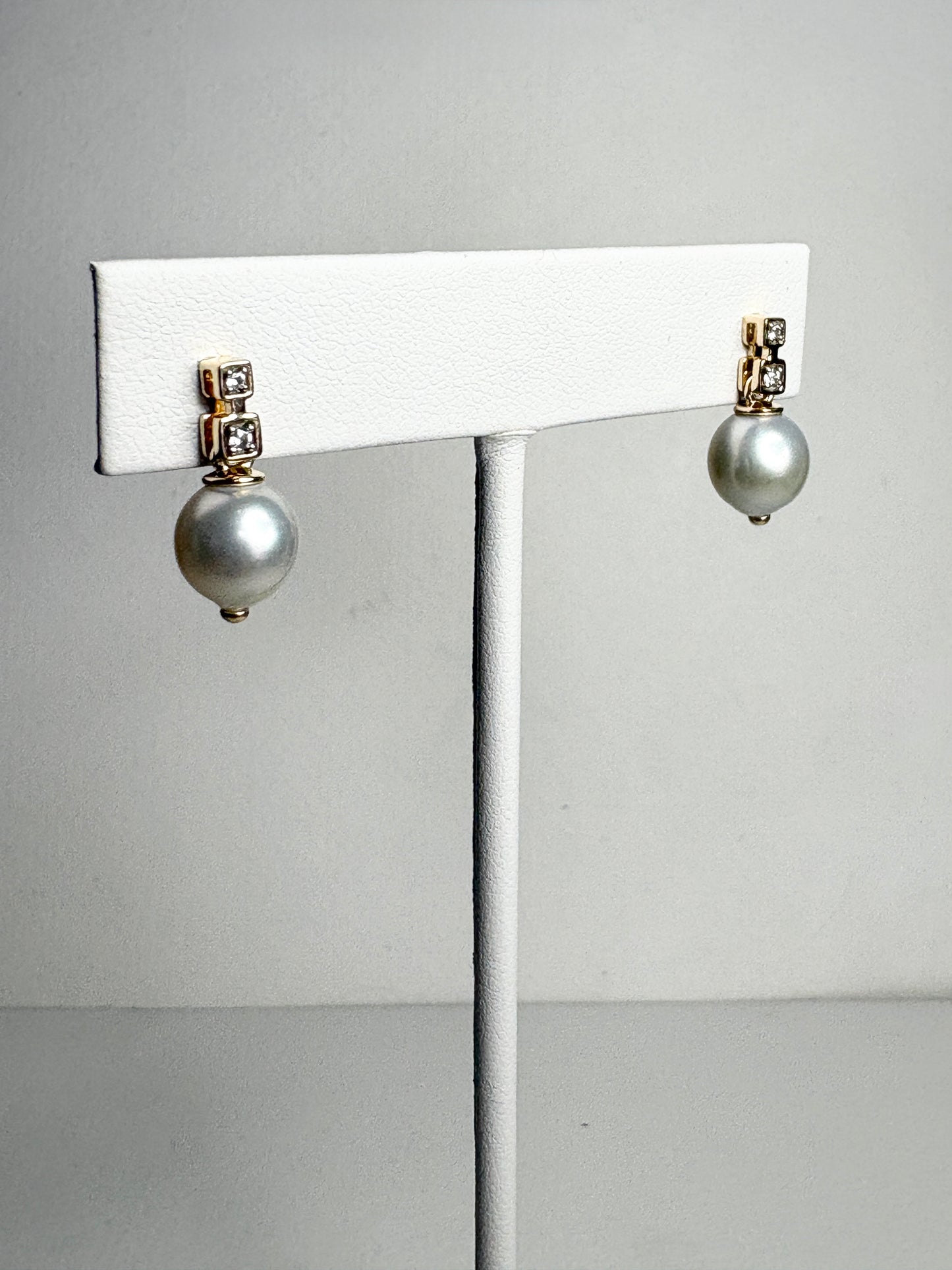 South Sea Drop Earrings Solid 9k Gold 8-9mm