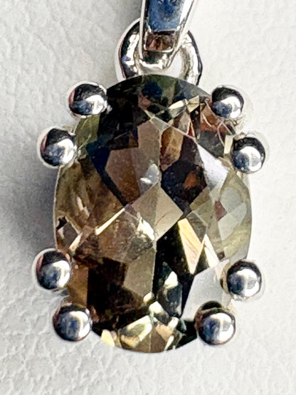 Bi Color Oregon Sunstone Solitaire Pendant Necklace Sterling Silver 18"