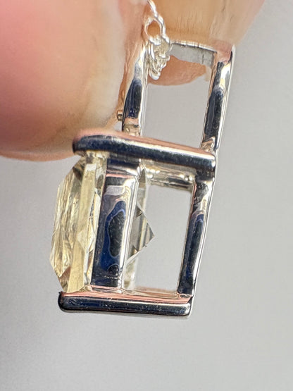 Yellow Oregon Sunstone Solitaire 7mm Pendant Necklace Sterling Silver 18"
