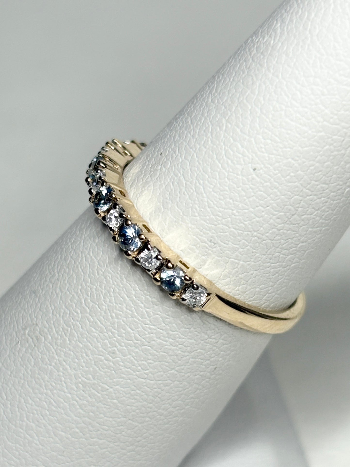 Montana Sapphire Untreated and Diamond Stackable Band Ring 9k Gold size 7