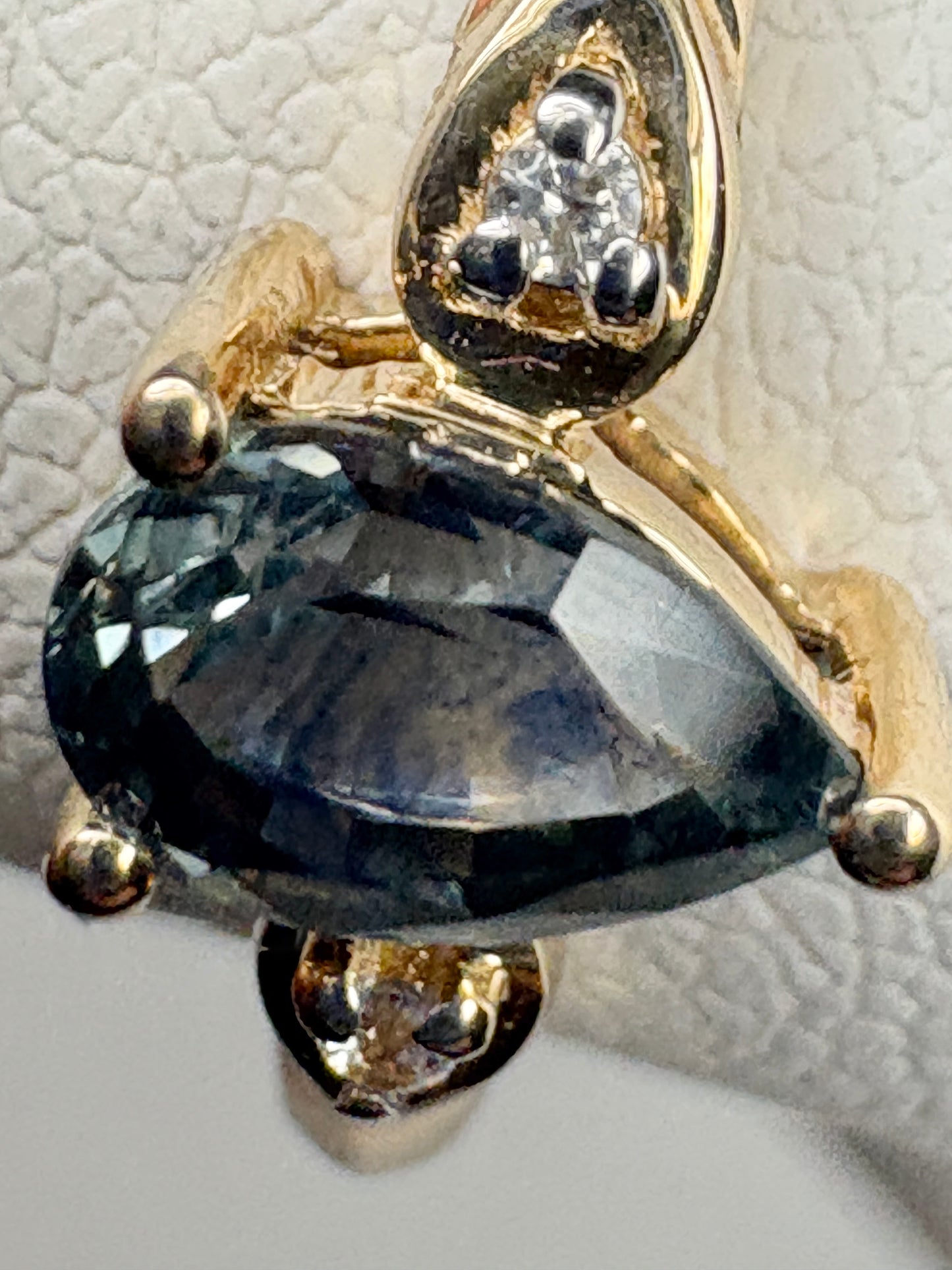 Pear Montana Sapphire Untreated Ring 9k Gold Size 9