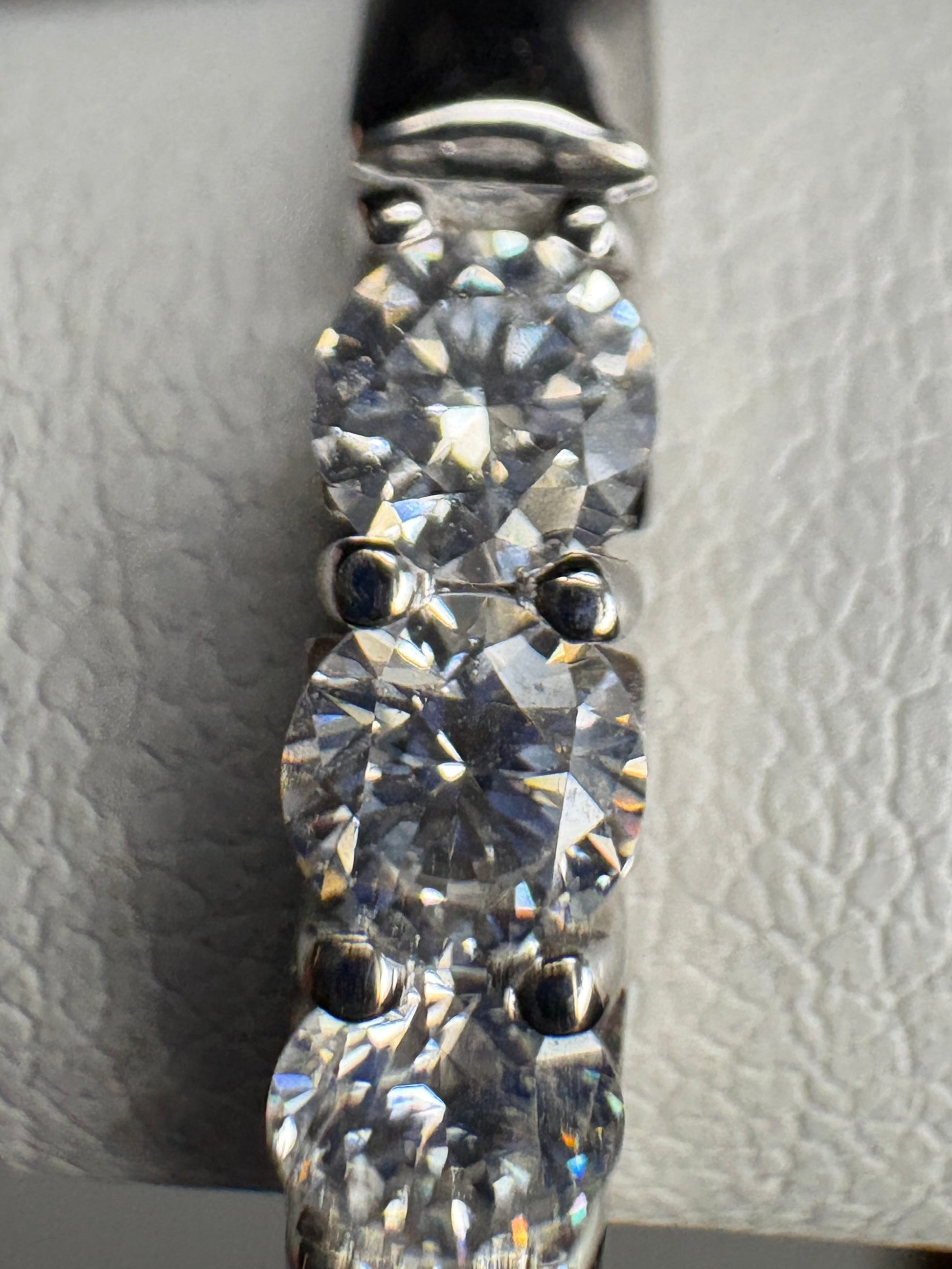 Natural Diamond Anniversary Band Ring by Benchmark Solid 14k gold size 7 - New Life Jewelry