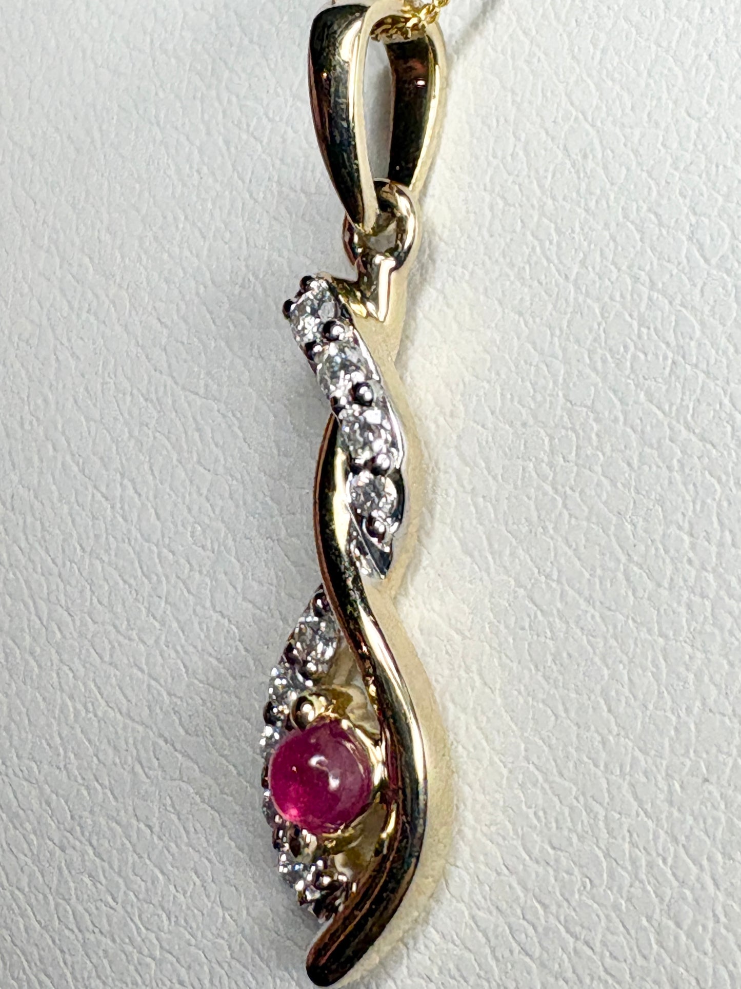Greenland Ruby and Canadian Diavik Diamond Pendant Necklace Solid 9k Gold 18"