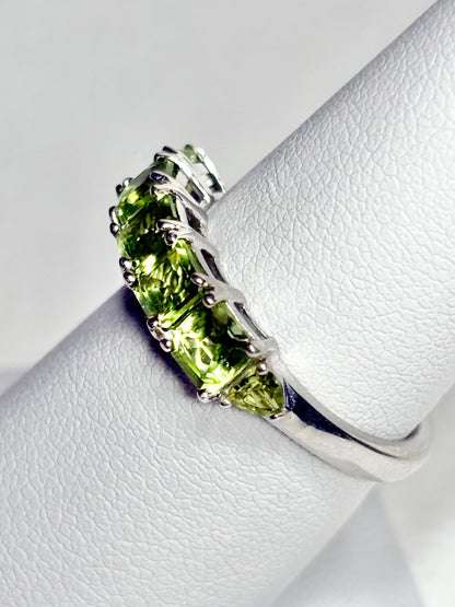 Arizona Peridot Band Ring Sterling Silver Step Cut size 7.25