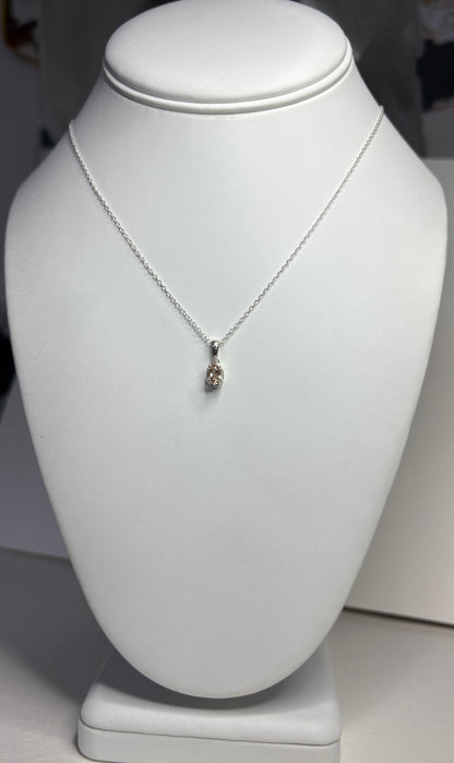 Light Champagne Oregon Sunstone Solitaire Pendant Necklace Sterling Silver