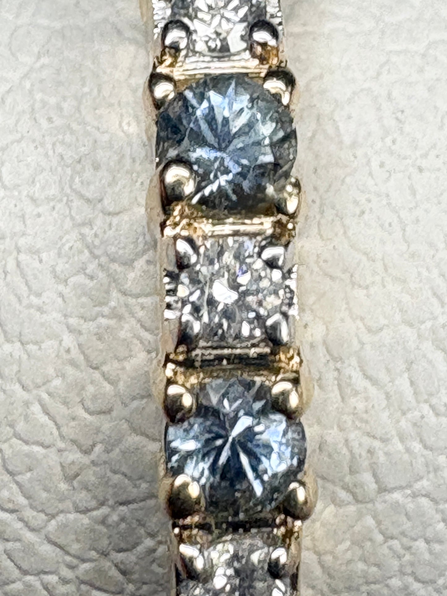 Montana Sapphire Untreated and Diamond Stackable Band Ring 9k Gold size 7