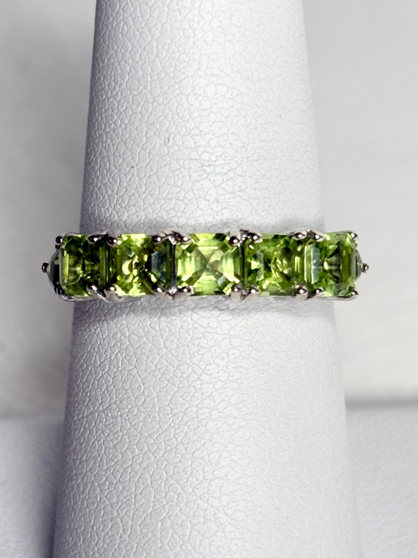 Arizona Peridot Band Ring Sterling Silver Step Cut size 7.25