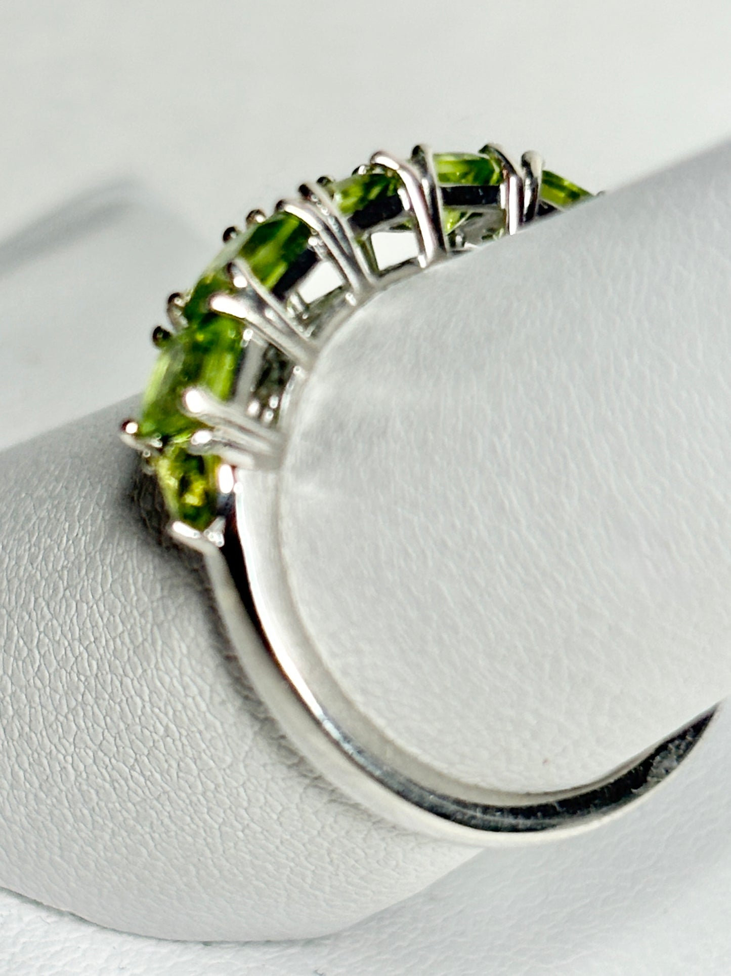 Arizona Peridot Band Ring Sterling Silver Step Cut size 7.25