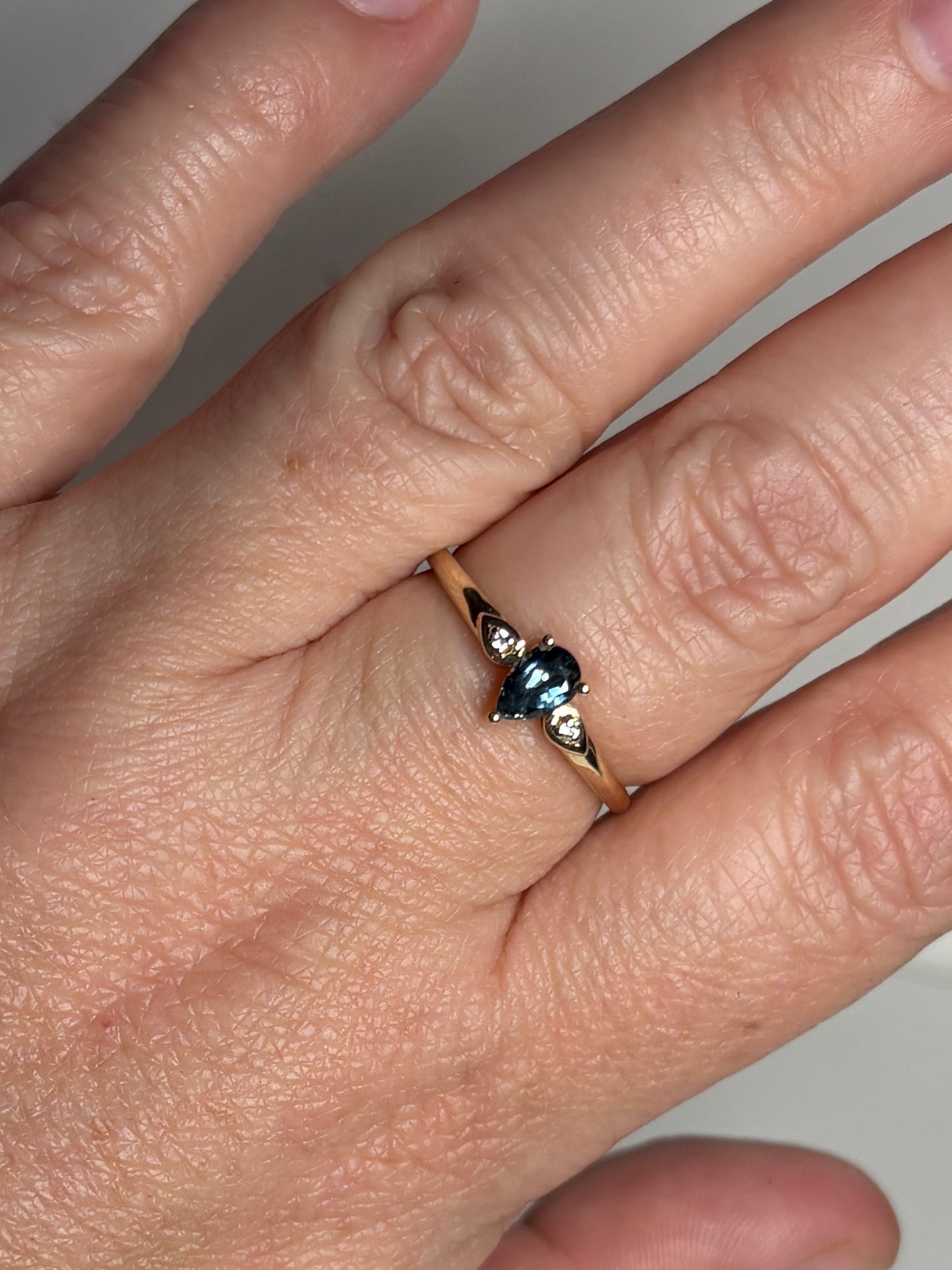 Pear Montana Sapphire Untreated Ring 9k Gold Size 9