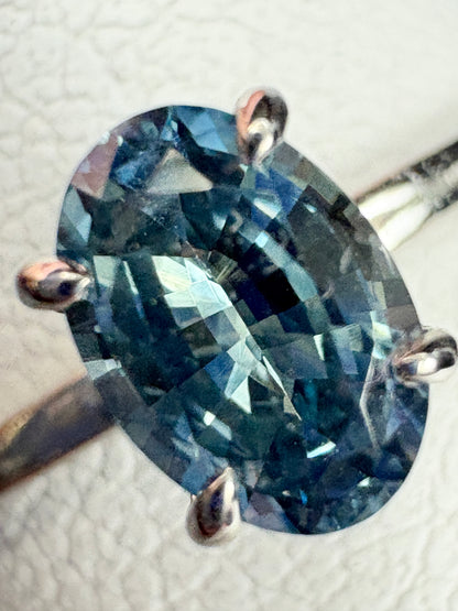Untreated Montana Sapphire Dainty Ring 950 Platinum size 7