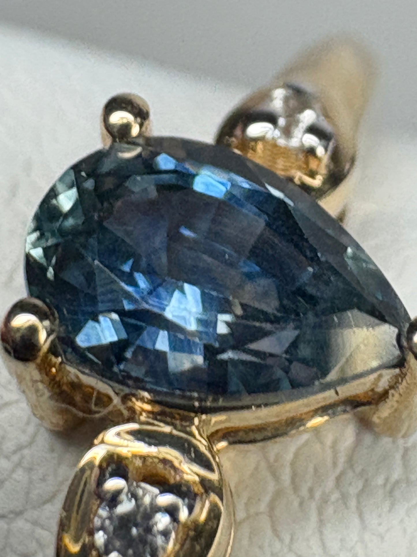Pear Montana Sapphire Untreated Ring 9k Gold Size 9