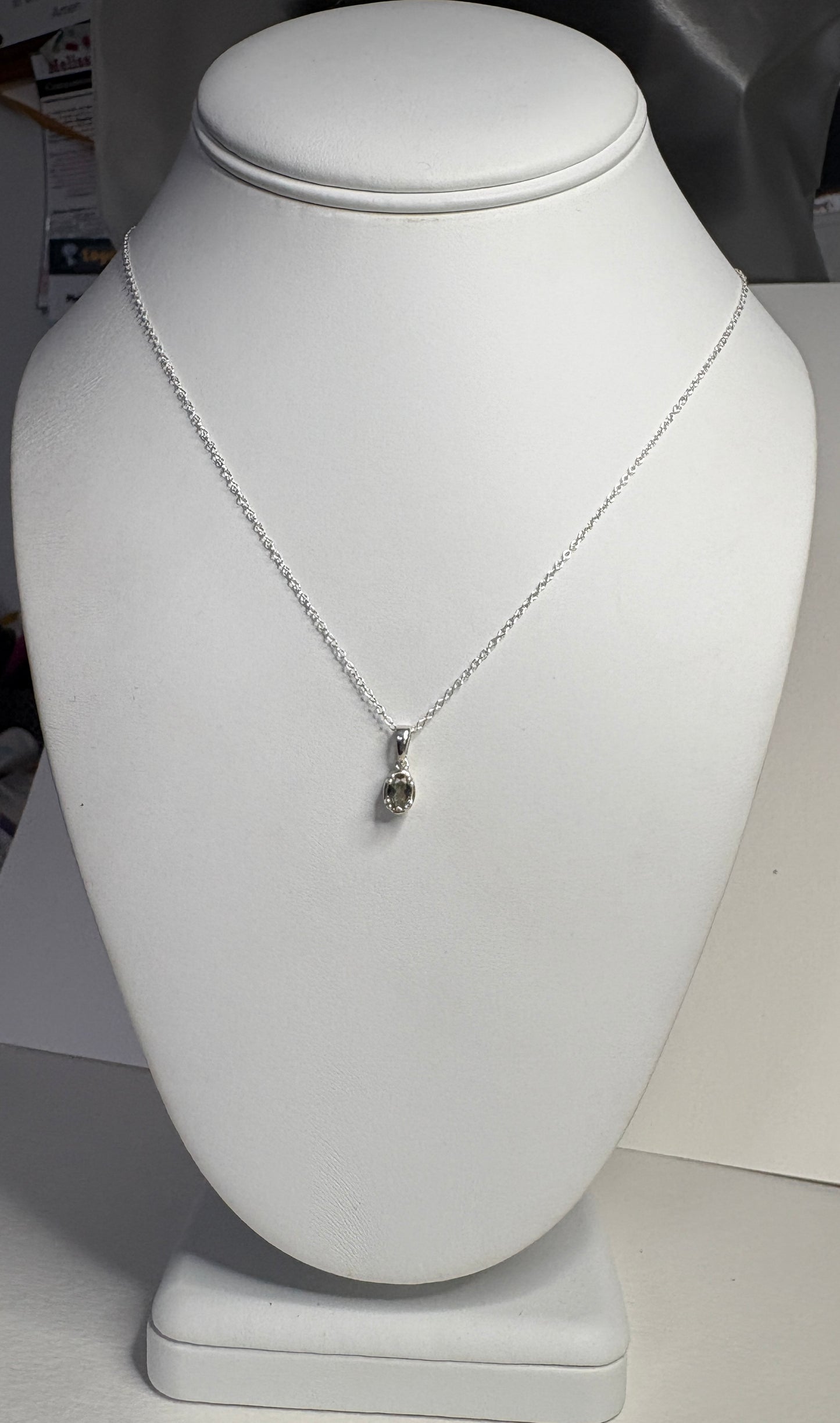 Light Green Oregon Sunstone Solitaire Pendant Necklace Sterling Silver