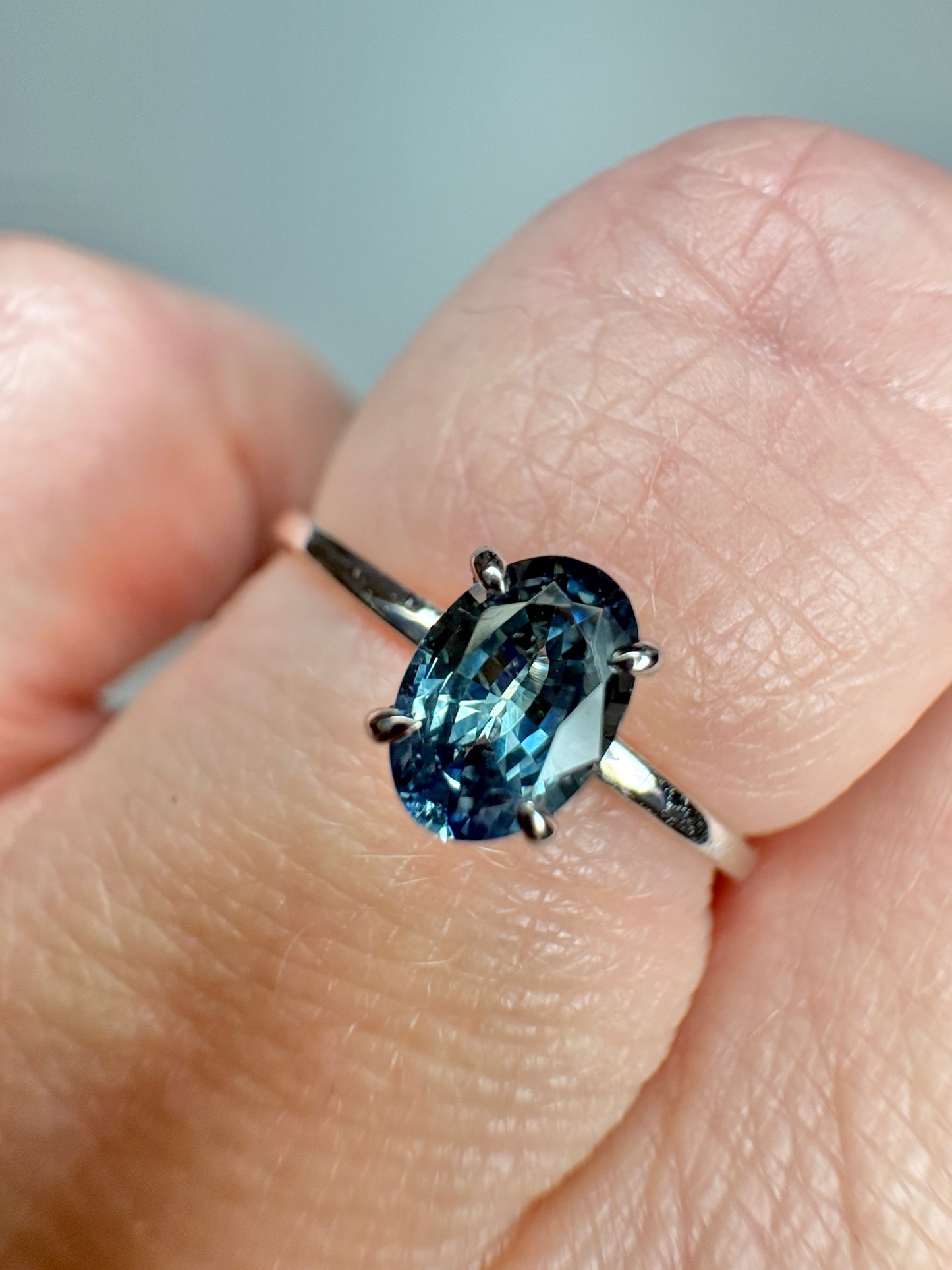 Untreated Montana Sapphire Dainty Ring 950 Platinum size 7