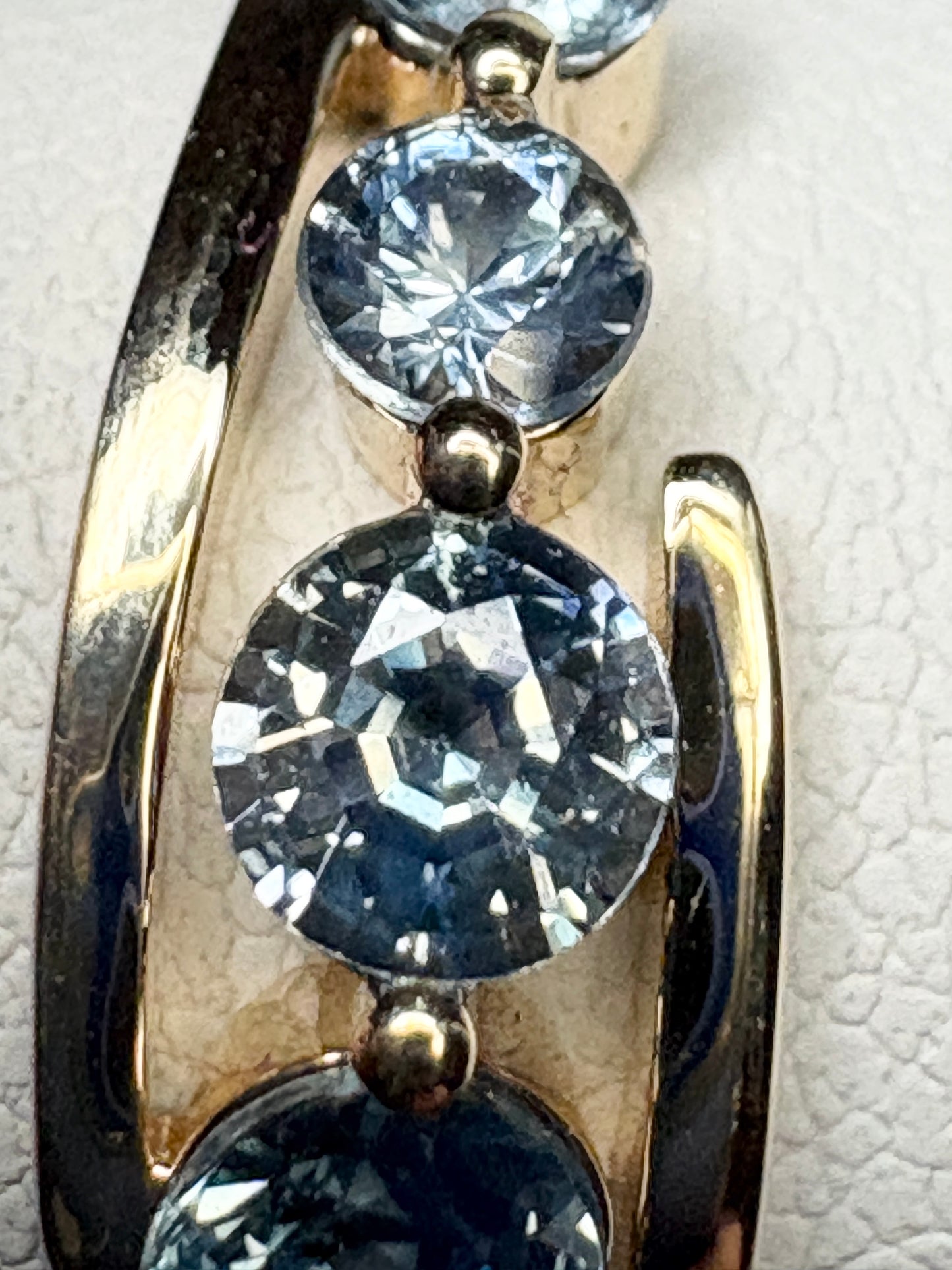 Untreated Montana Sapphire Ring 9k Gold size 8