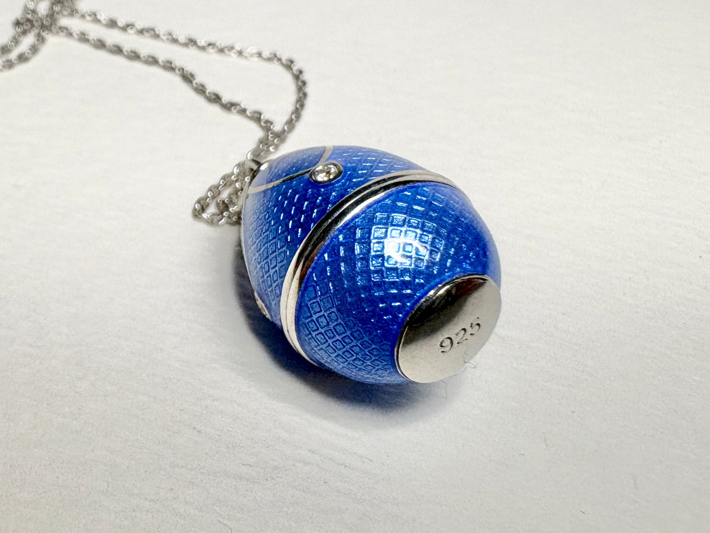 Blue Egg Necklace - Diamonds. Sterling Silver