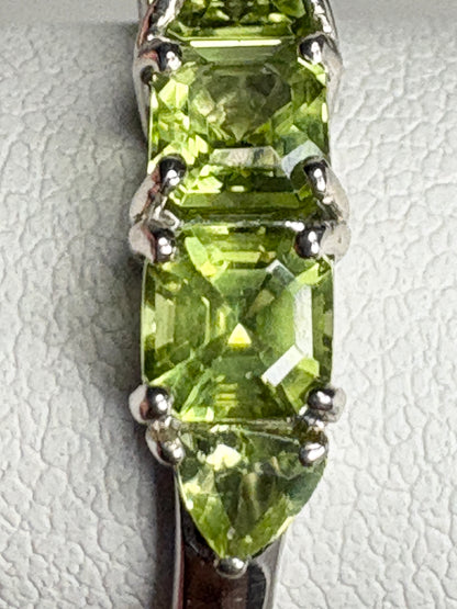 Arizona Peridot Band Ring Sterling Silver Step Cut size 7.25