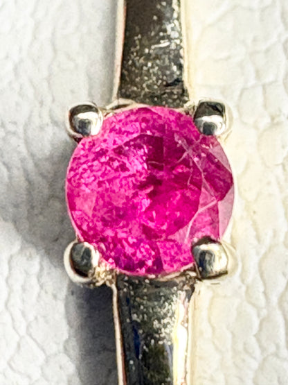 Tiny Bright Read Heat Only Mosambique Ruby Ring 9k Gold size 7