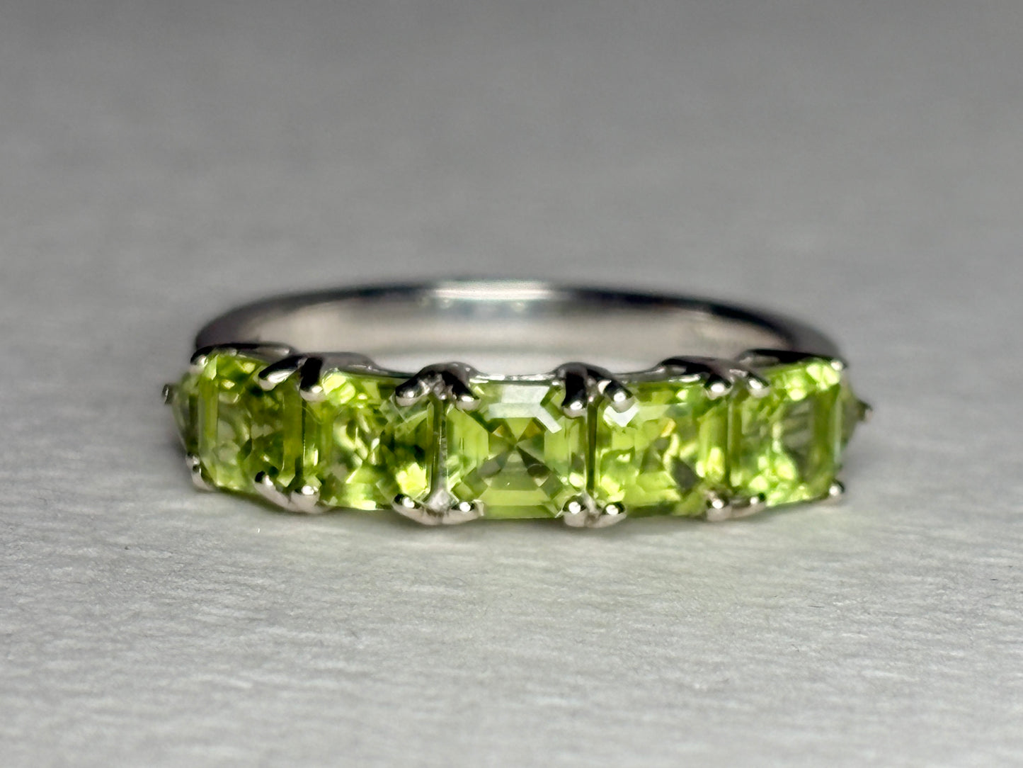 Arizona Peridot Band Ring Sterling Silver Step Cut size 7.25