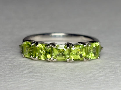 Arizona Peridot Band Ring Sterling Silver Step Cut size 7.25