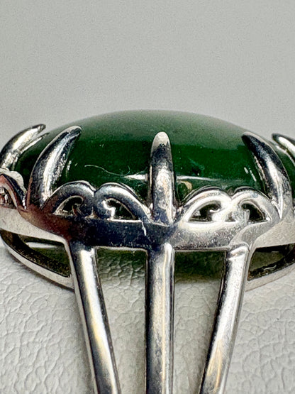 Nephrite Jade British Columbia Canada Ring in Sterlin Silver size 7