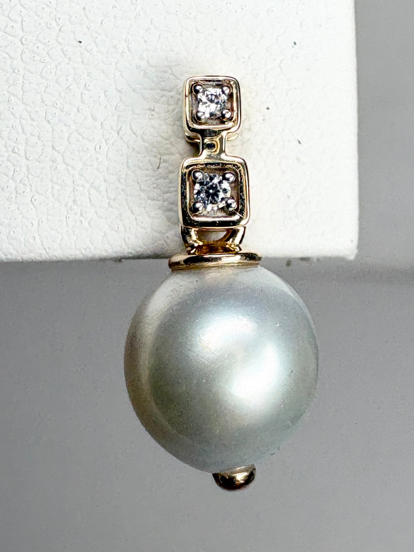 South Sea Drop Earrings Solid 9k Gold 8-9mm