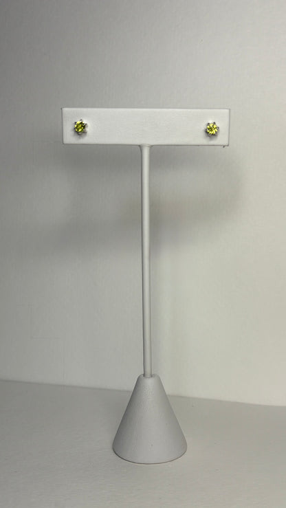 Arizona Peridot Stud Earrings in Sterling Silver 4mm