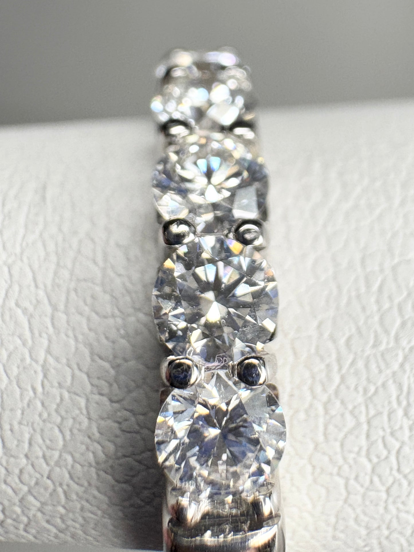 Natural Diamond Anniversary Band Ring by Benchmark Solid 14k gold size 7 - New Life Jewelry