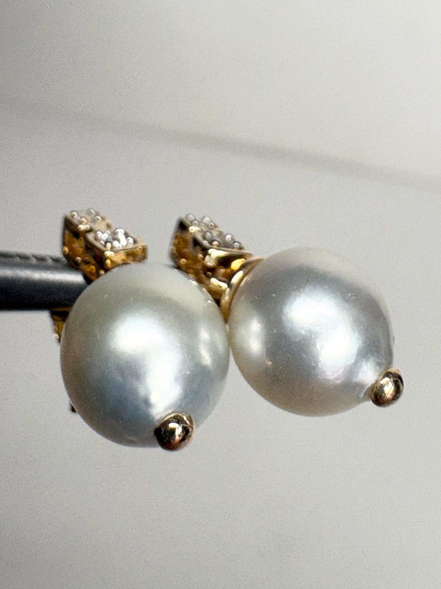 South Sea Drop Earrings Solid 9k Gold 8-9mm