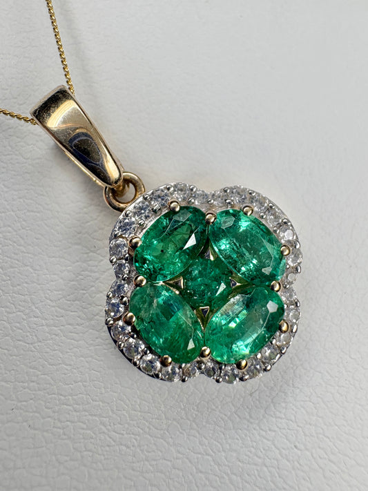 Zambian Emerald Quatrefoil Pendant Necklace in 9k Gold 18"
