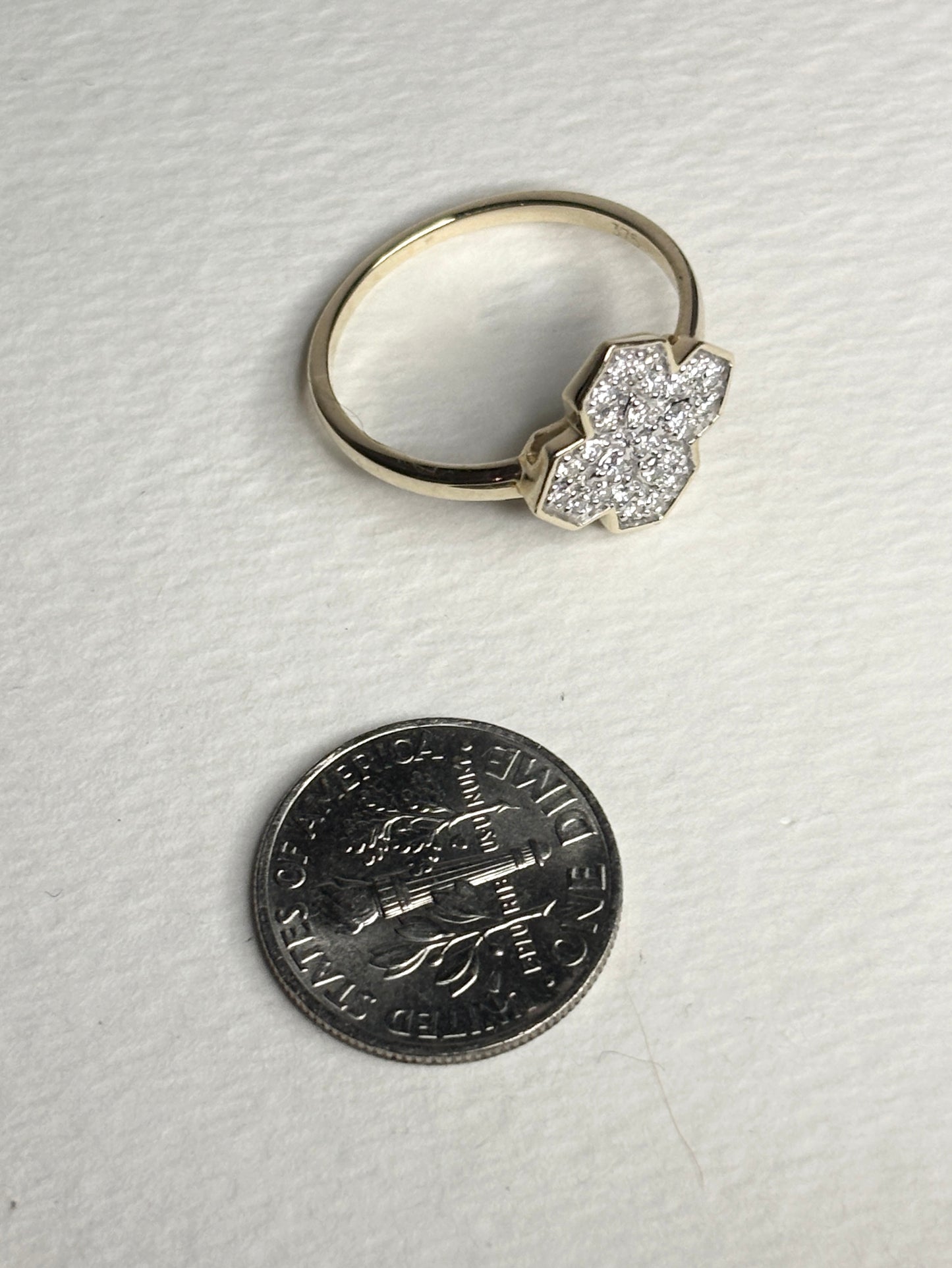 Canadian Diavik Mine Diamond Cross Ring 1/4ctw 9k Gold size 8
