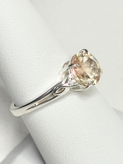 Light Champagne Oregon Sunstone Ring Sterling Silver size 7
