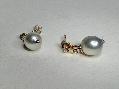 South Sea Drop Earrings Solid 9k Gold 8-9mm