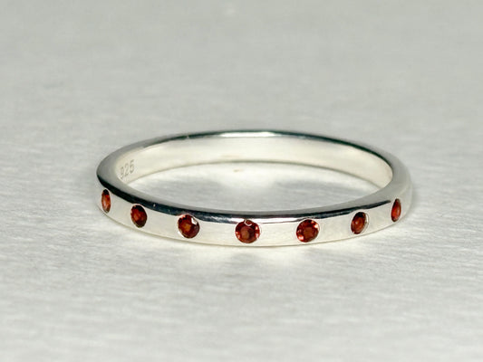 Arizona Anthill Garnet Stackable Band Ring Sterling Silver Flush Set size 7