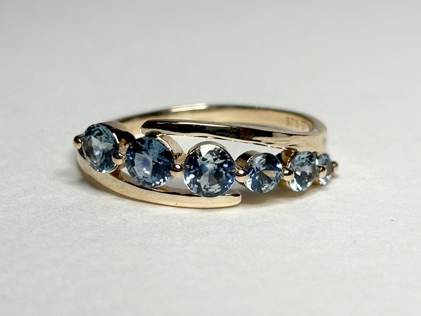 Untreated Montana Sapphire Ring 9k Gold size 8
