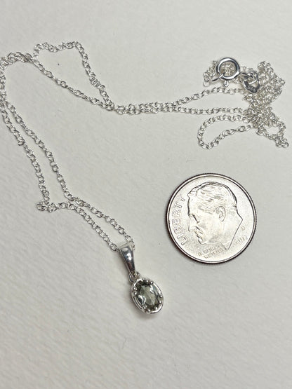 Light Green Oregon Sunstone Solitaire Pendant Necklace Sterling Silver