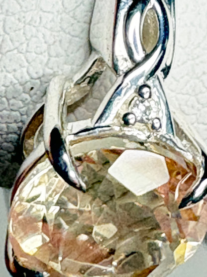 Light Champagne Oregon Sunstone Ring Sterling Silver size 7