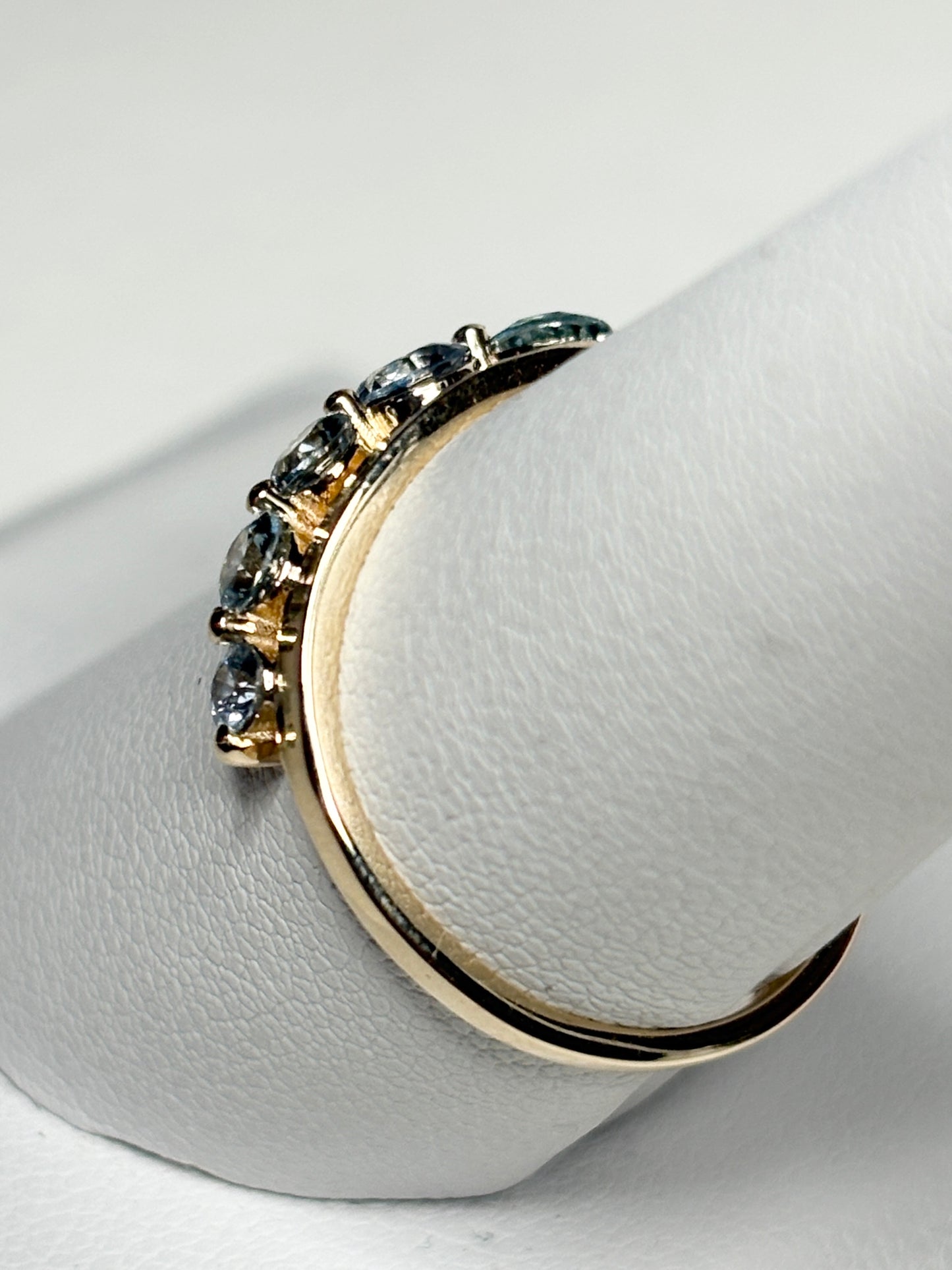 Untreated Montana Sapphire Ring 9k Gold size 8