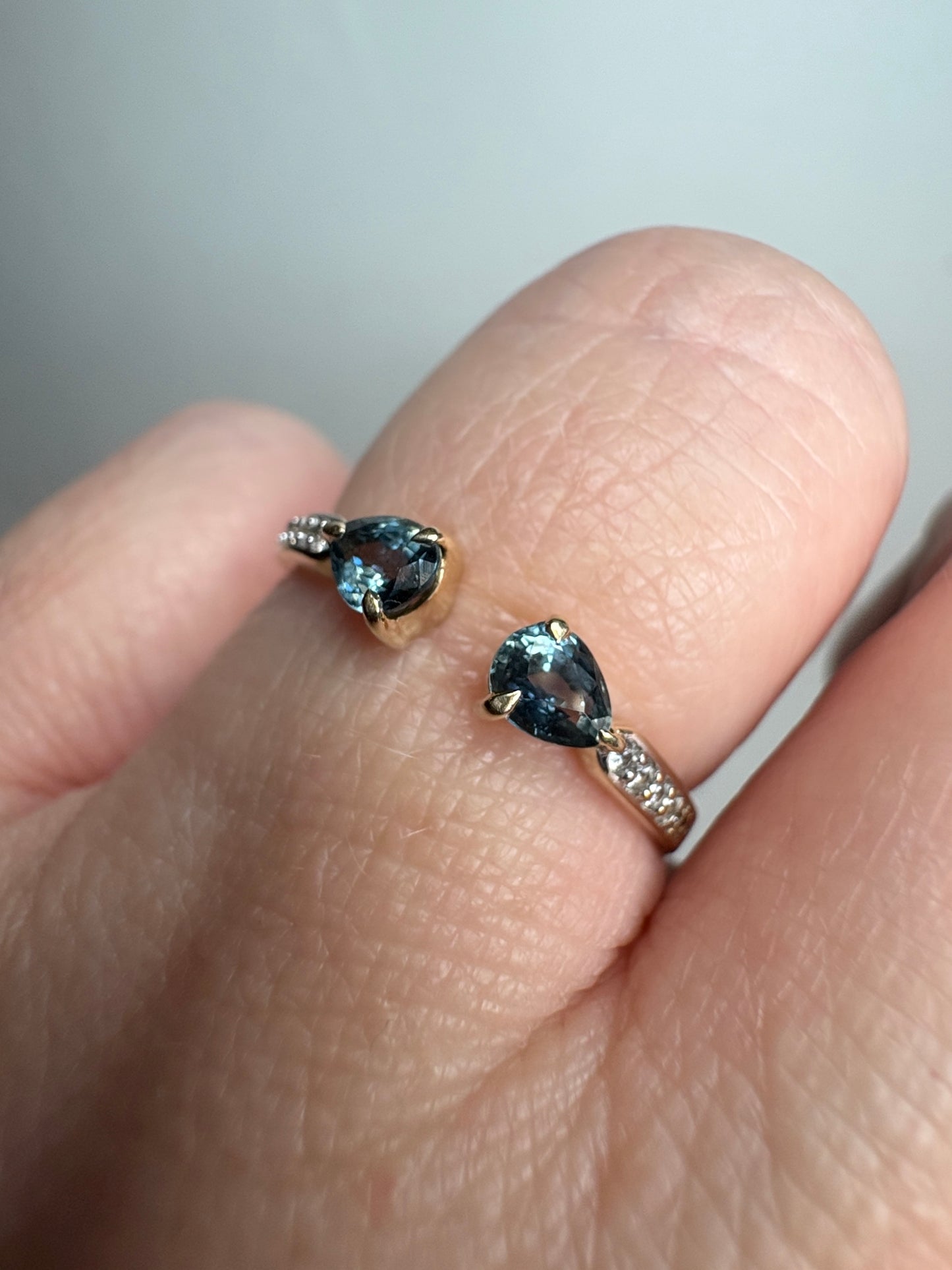 Sapphire and White Zircon Open Band Ring 9k Gold size 7