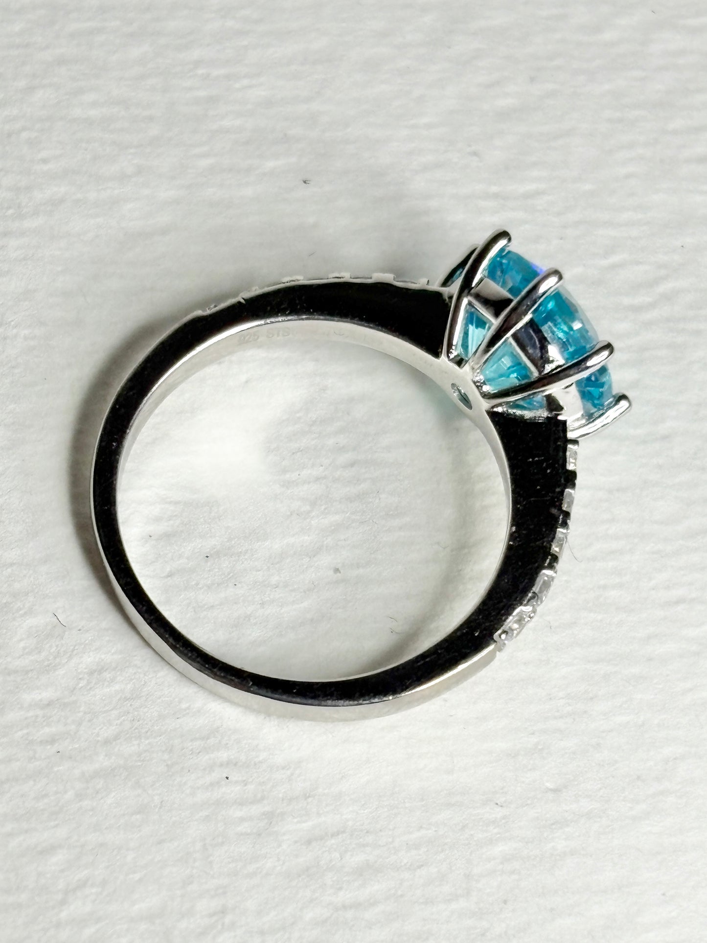 Honeycomb Cut Blue CZ Solitaire Ring in Sterling Silver size 8