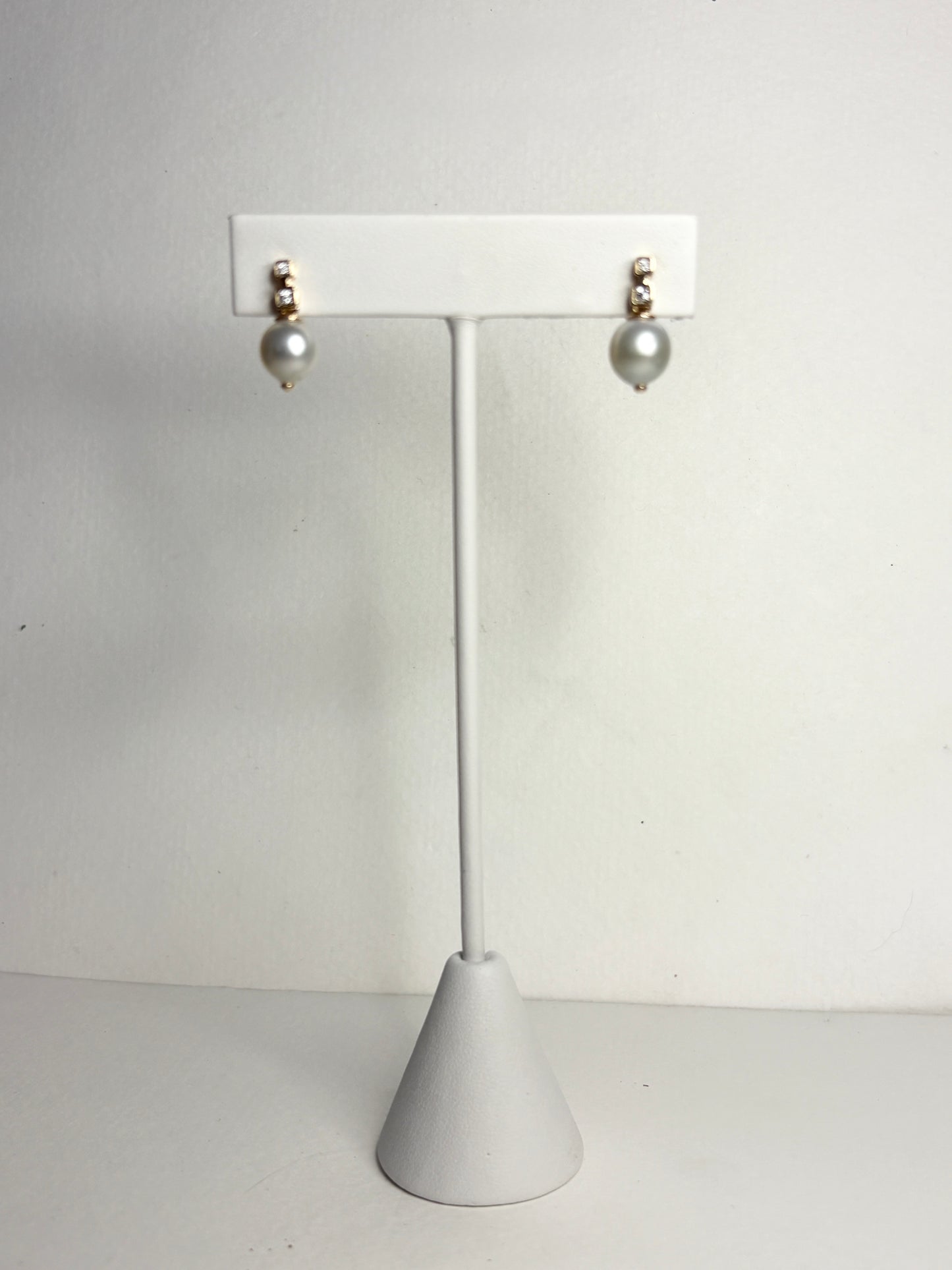 South Sea Drop Earrings Solid 9k Gold 8-9mm
