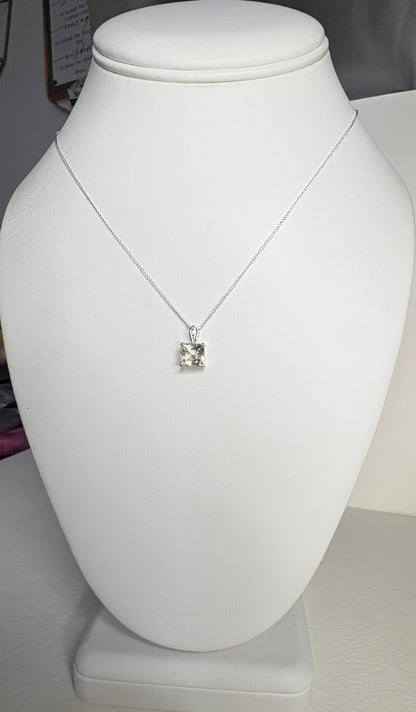 Yellow Oregon Sunstone Solitaire 7mm Pendant Necklace Sterling Silver 18"