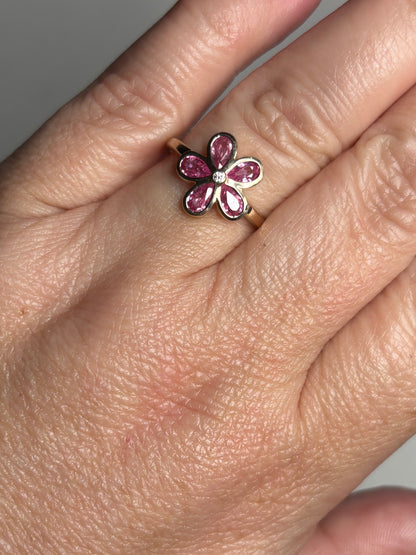 Pink Sapphire Bezel Set Flower Ring 9k Gold size 8