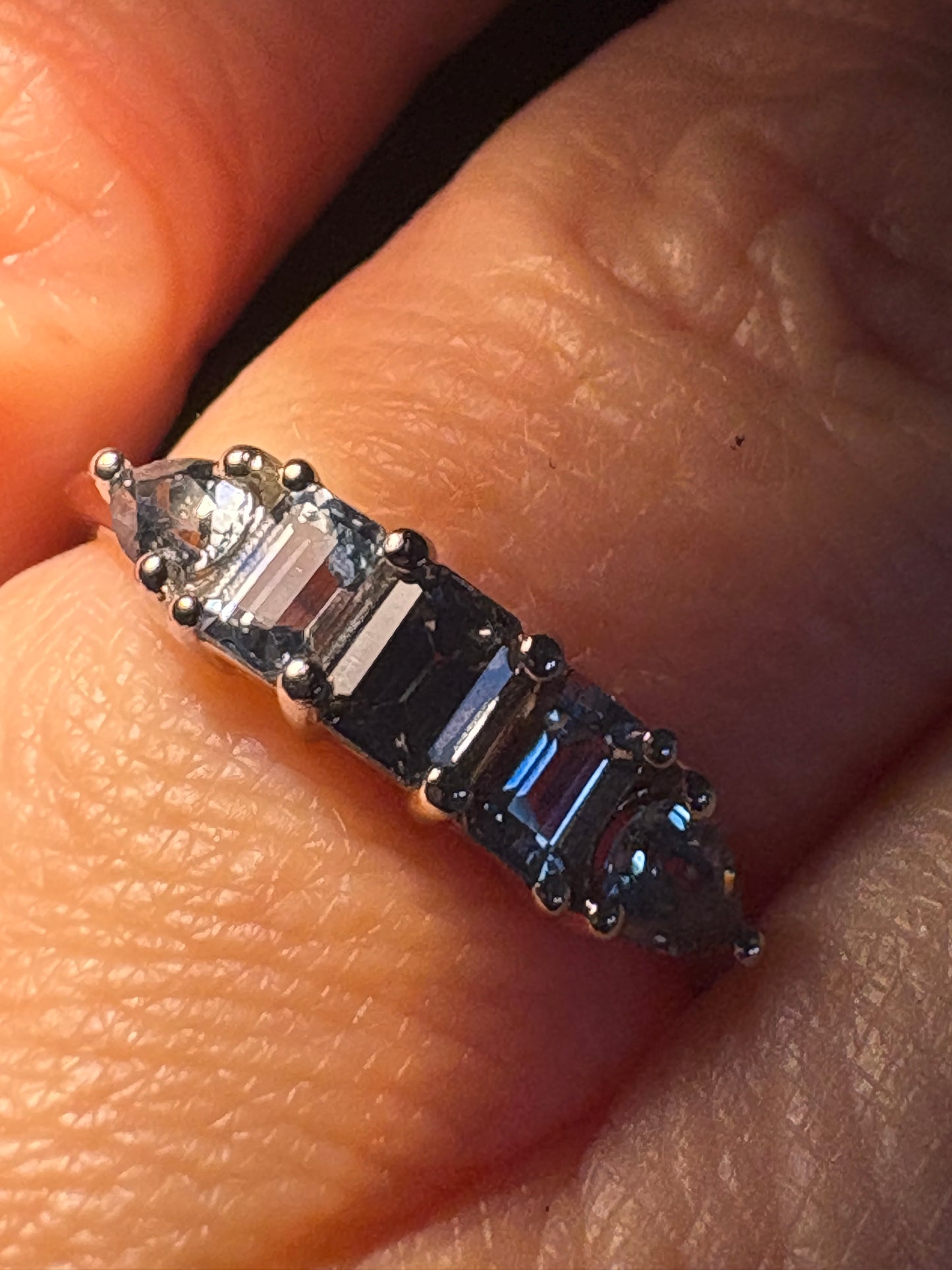 Untreated Montana Sapphire Band Ring 950 Platinum size 7