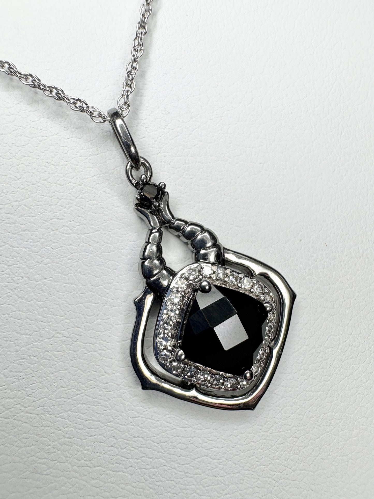 Disney Enchanted Villain Diamond and Spinel Halo Pendant Necklace Sterling Silver 18"